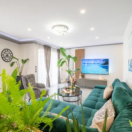Luxury Karigo Μακάρσκα