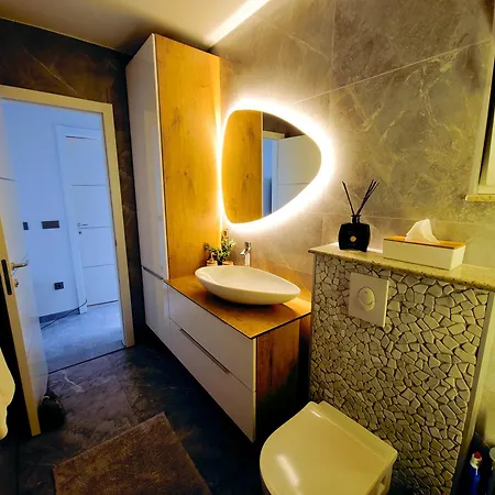 Luxury Karigo Apartman Makarska